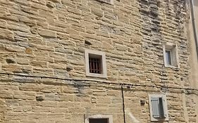 Petit Appart Entier Au Coeur Des Remparts - Netfix Et Connection Fibre Gratuits